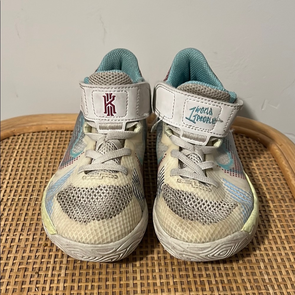 Nike Kids Basketball Shoes - White and Blue size 13